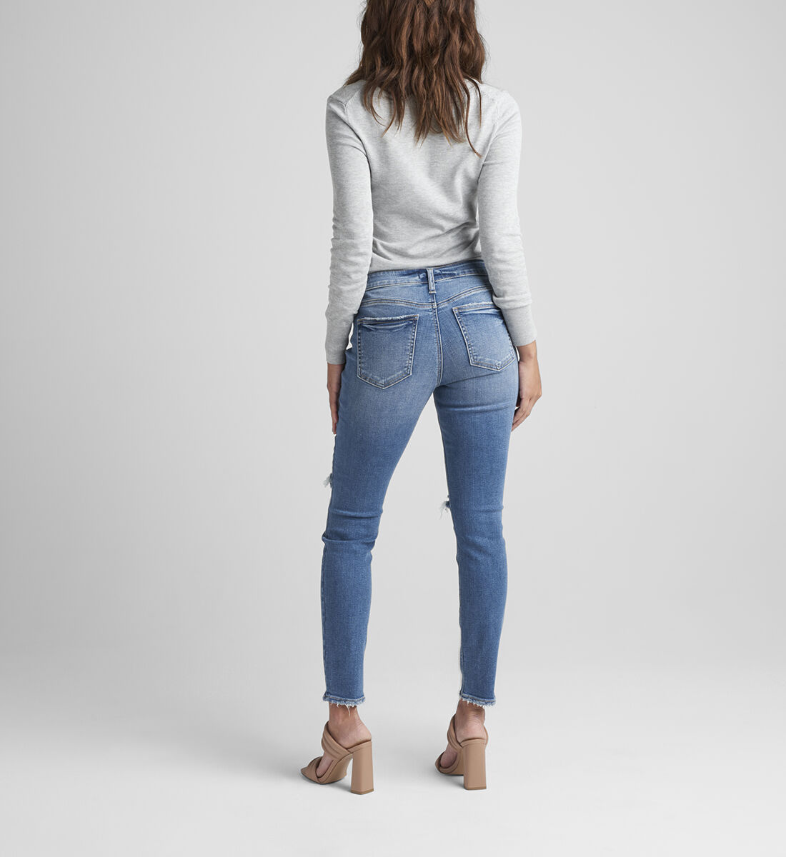 Buy Suki Mid Rise Skinny Jeans for USD 68.00 | Silver Jeans US New