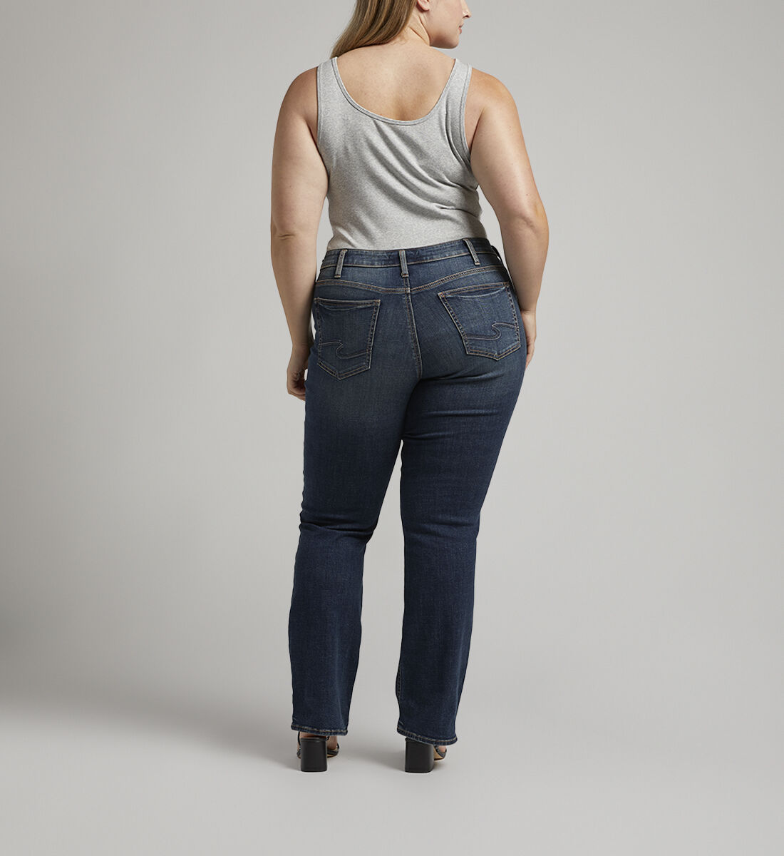 These Are the Best Pants for a Curvy Figure