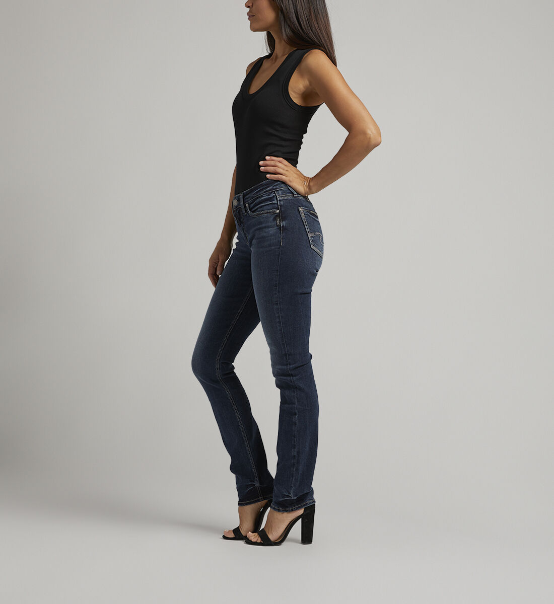 Buy Suki Mid Rise Straight Leg Jeans for USD 88.00 | Silver Jeans 