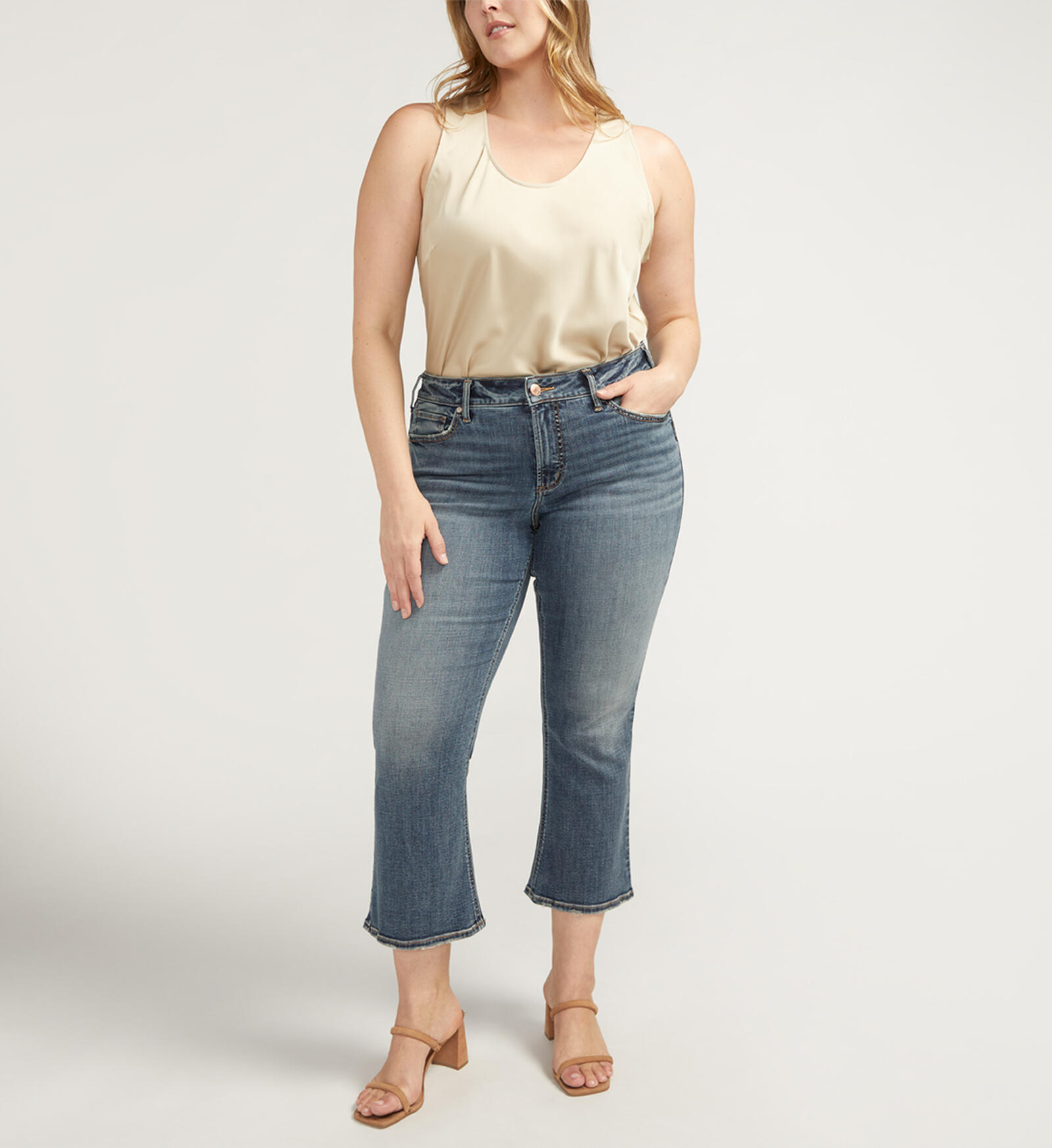 Buy Suki Mid Rise Cropped Flare Jeans Plus Size for USD 74.00