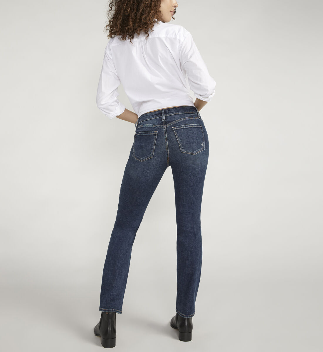 Buy Elyse Mid Rise Straight Leg Jeans for USD 78.00 | Silver Jeans 