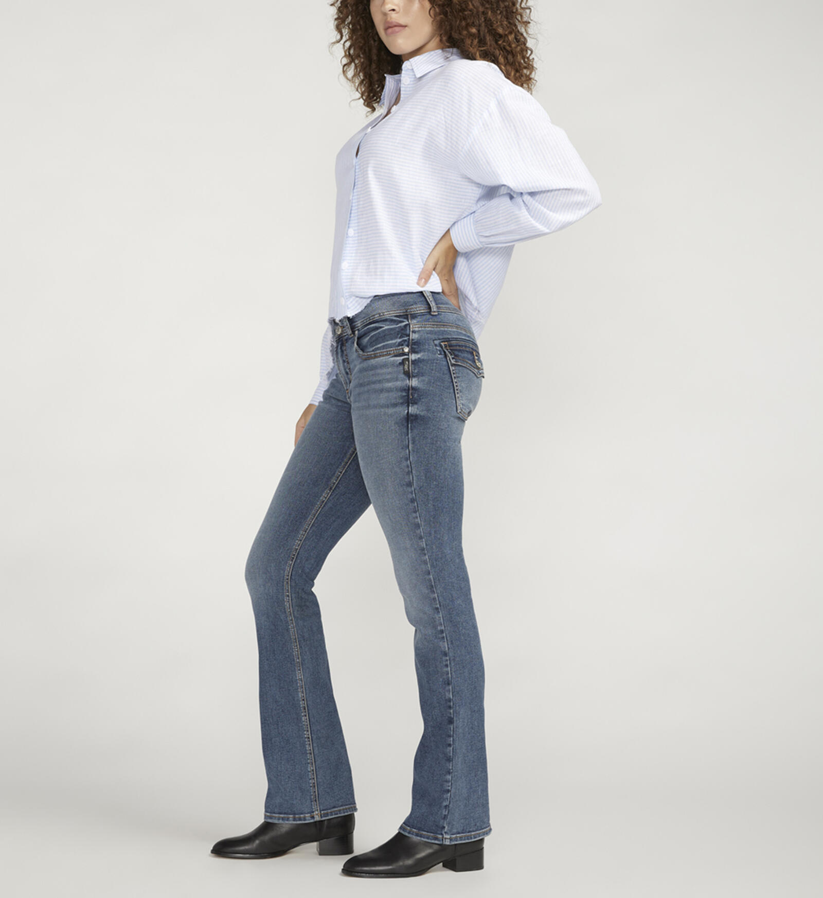 Buy Suki Mid Rise Slim Bootcut Jeans for USD 84.00 | Silver Jeans US New
