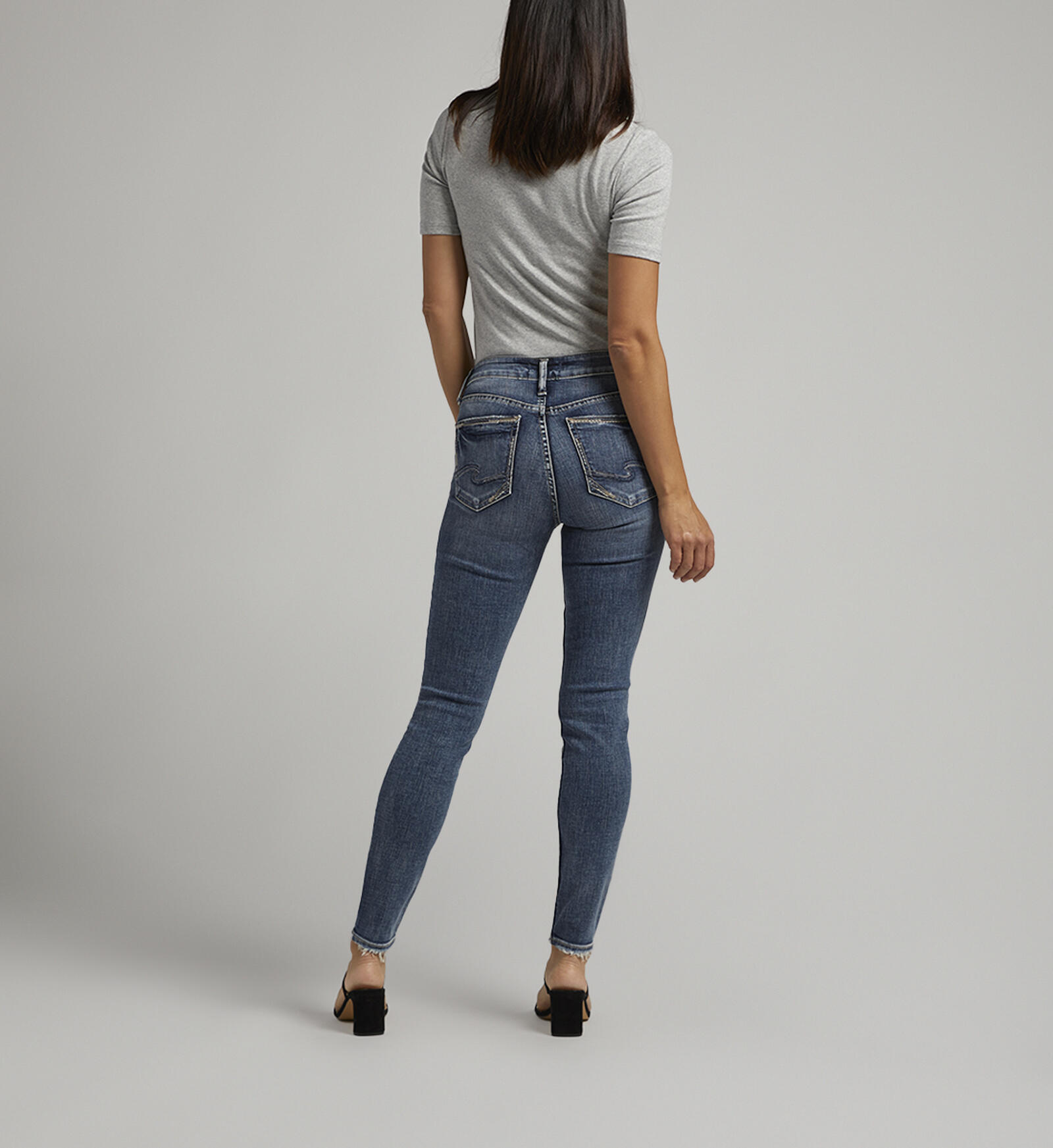 Buy Suki Mid Rise Skinny Jeans for USD 88.00 | Silver Jeans US New