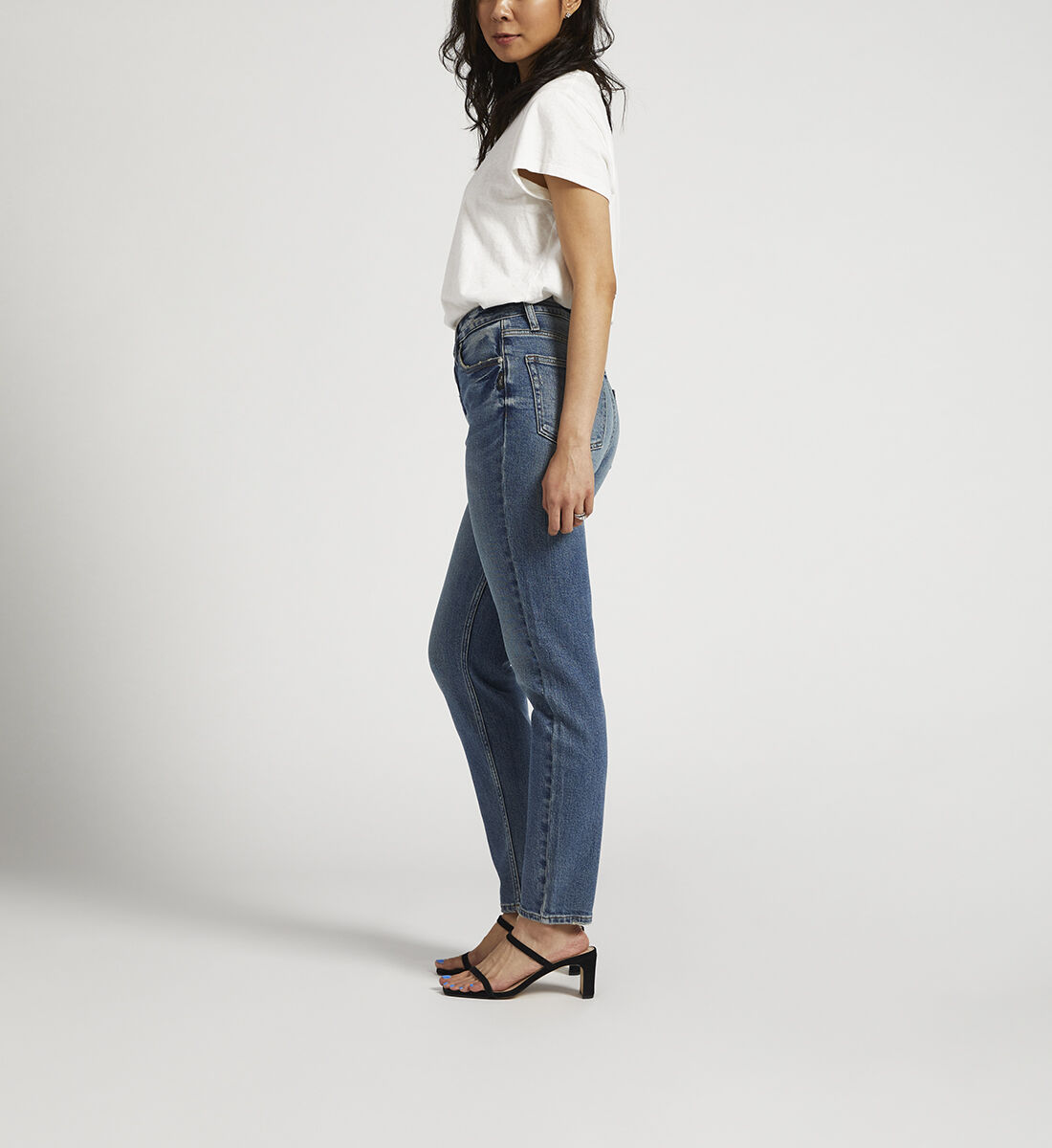 Tapered leg sale mom jeans