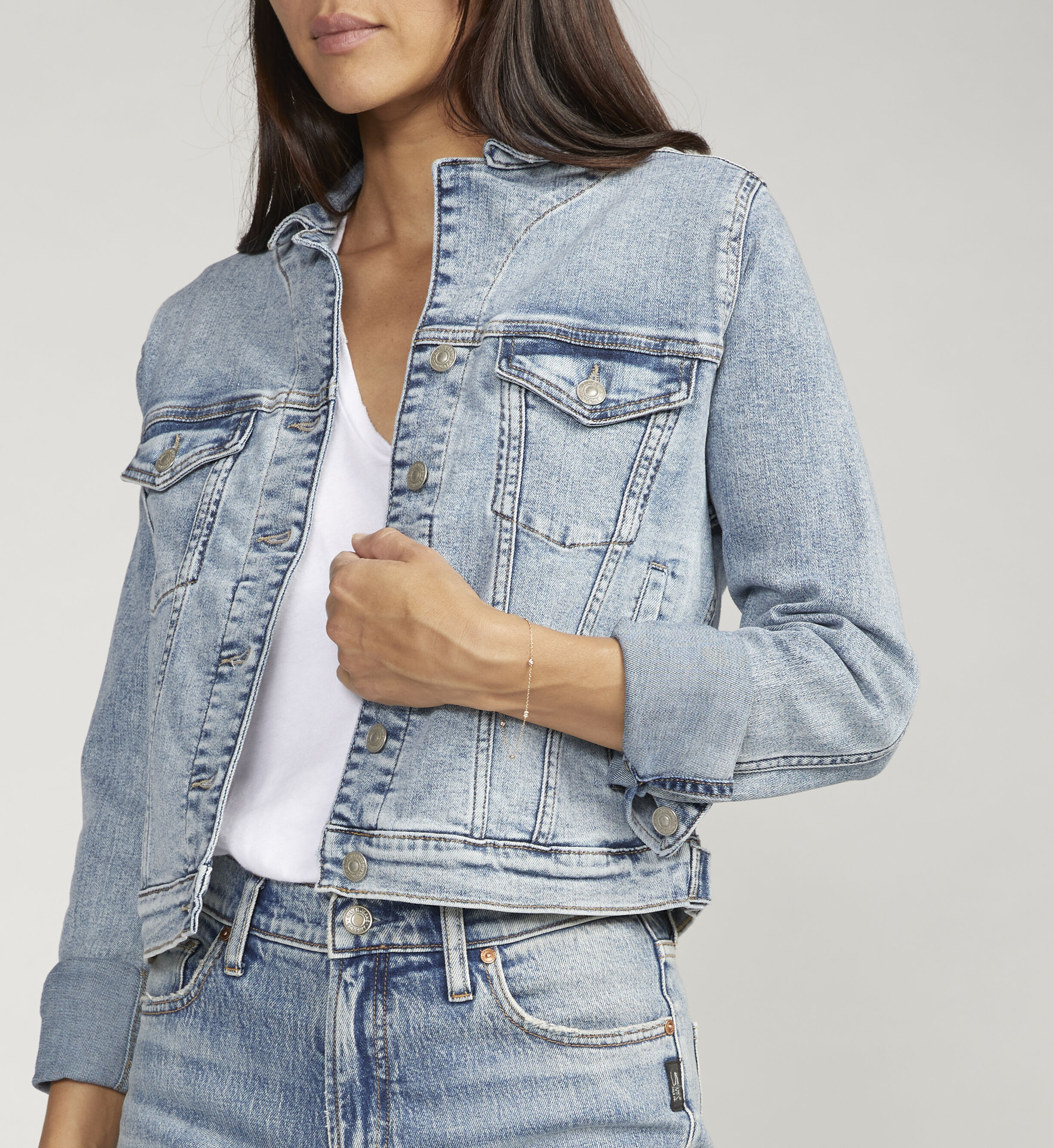 Buy Fitted Denim Jacket for USD 88.00 | Silver Jeans US New