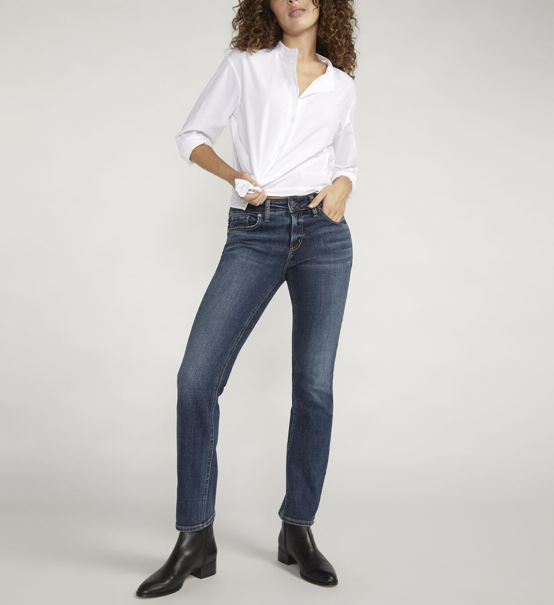 Buy Elyse Mid Rise Straight Leg Jeans for USD 78.00 | Silver Jeans 