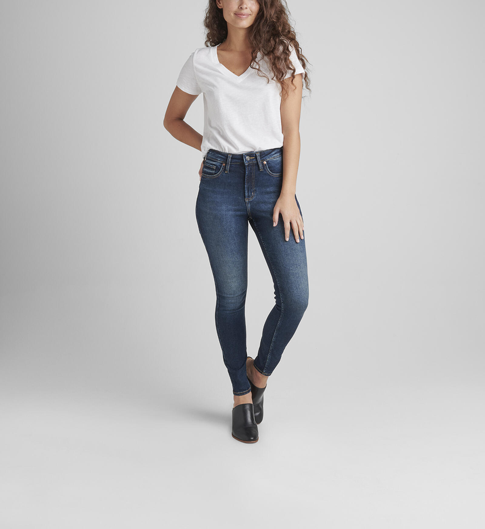 Buy Infinite Fit Relaxed Straight Leg Jeans for USD 88.00